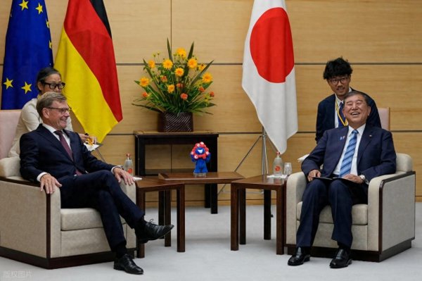 共享财富 德外长拉着8国一起对付中国, 不许改变台海现状, 中方直接反将一军